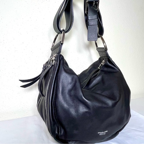 NWT Michael Kors Collection Chrissie bag in black - Picture 2 of 11